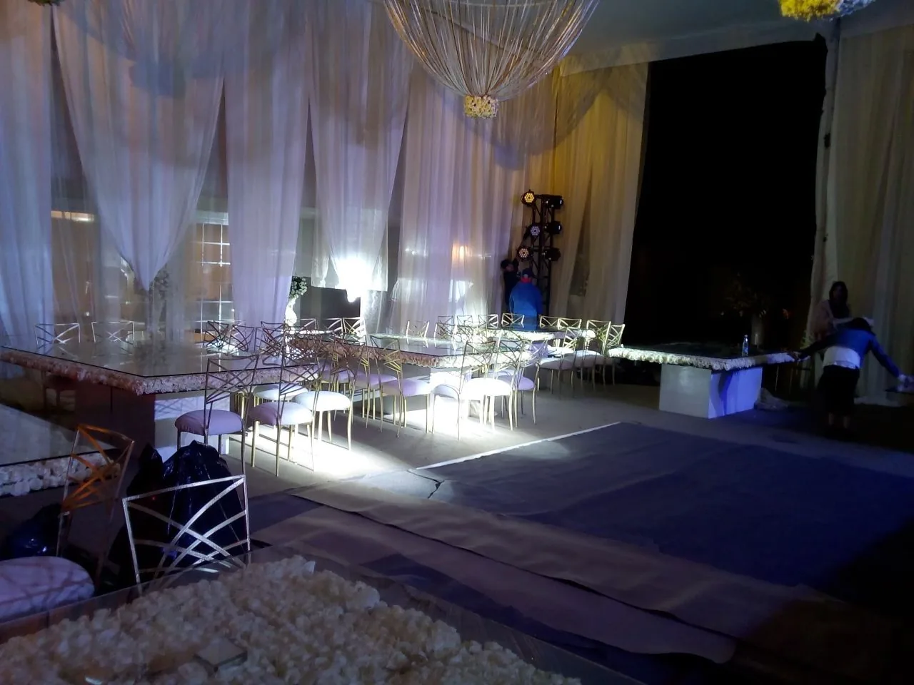 Mesas y comedores para eventos en renta - Perfect Host CDMX