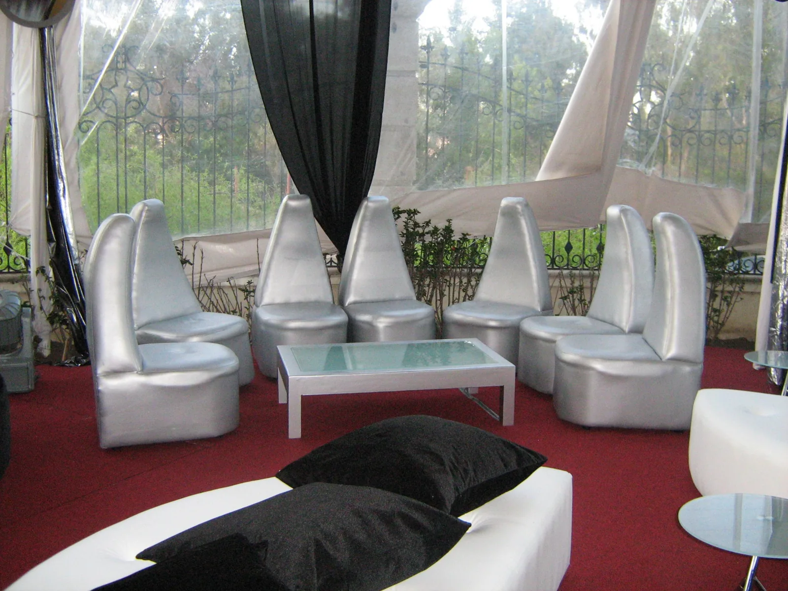 Mobiliario especial y de diseño en renta - Perfect Host CDMX